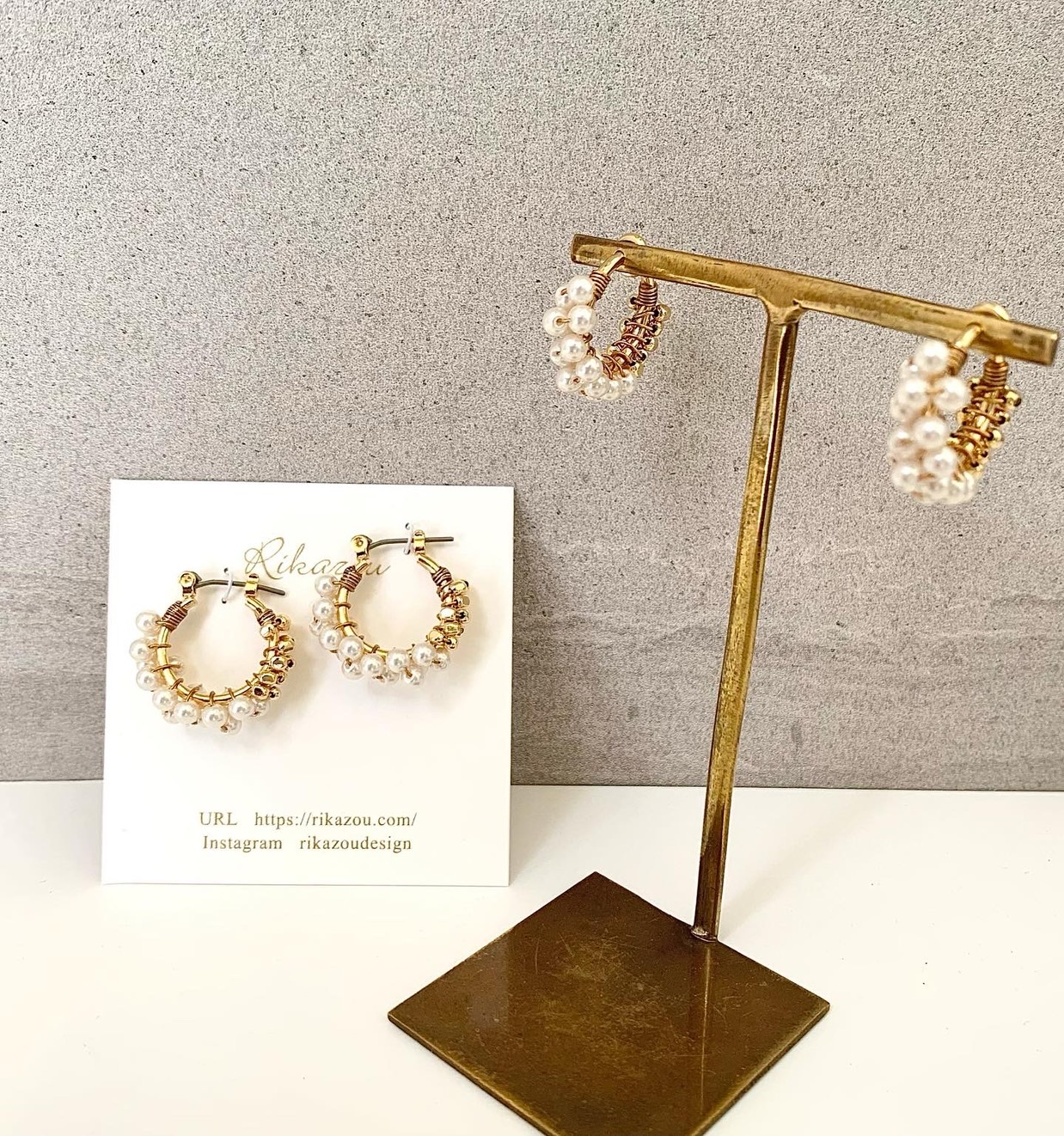 【小振り˖✶】バイカラー˚✧₊⁎パール×ゴールド･:*活躍チタンピアス/イヤリング